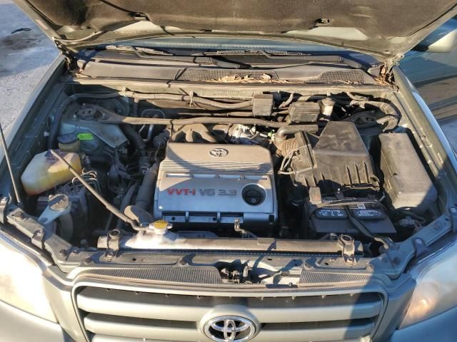 2004 Toyota Highlander Base