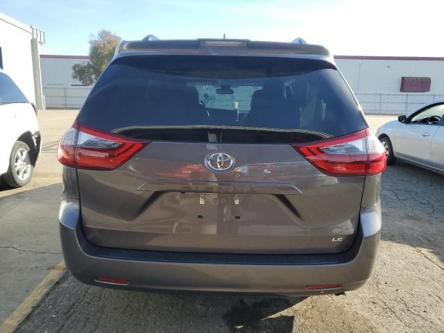 2020 Toyota Sienna LE