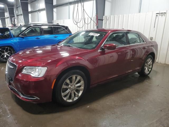 2019 Chrysler 300 Touring