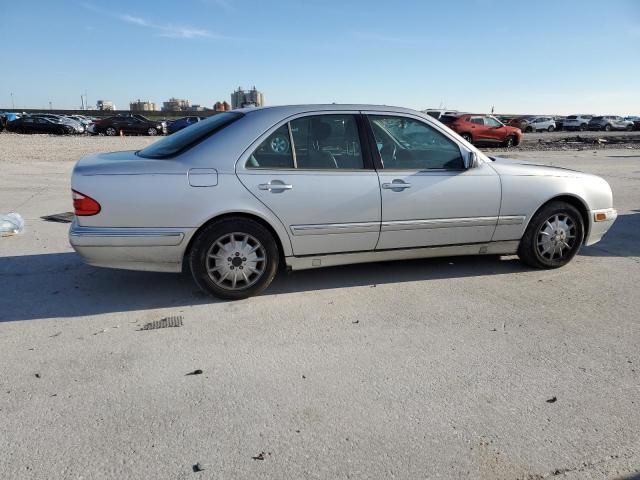 2001 Mercedes-Benz E 320