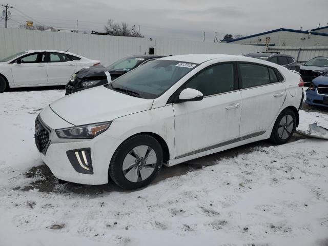 2022 Hyundai Ioniq SE