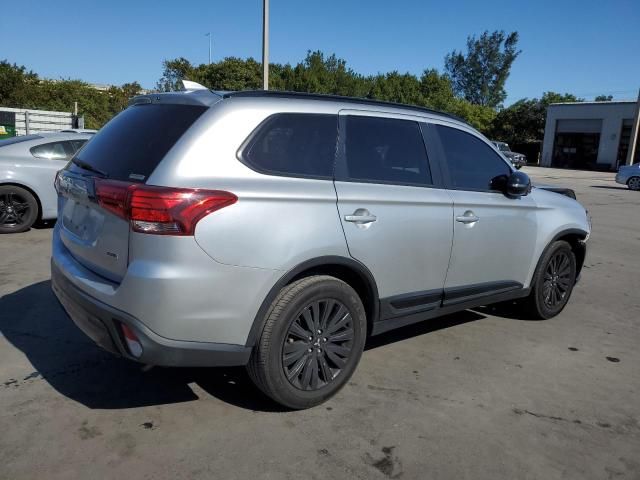 2020 Mitsubishi Outlander SE