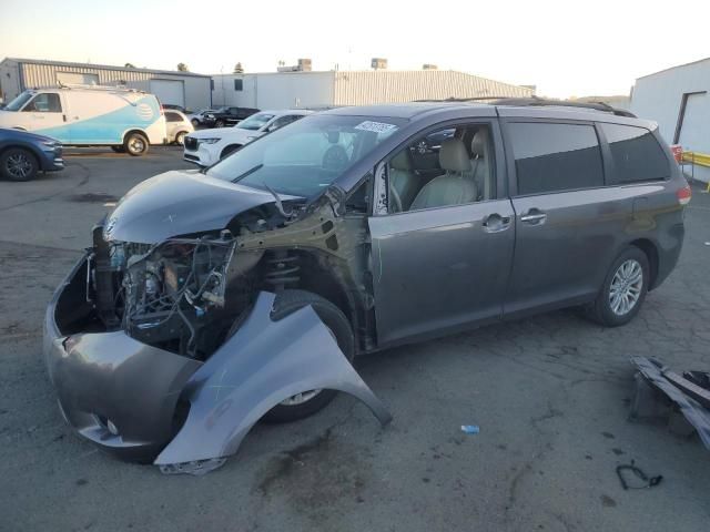 2014 Toyota Sienna XLE