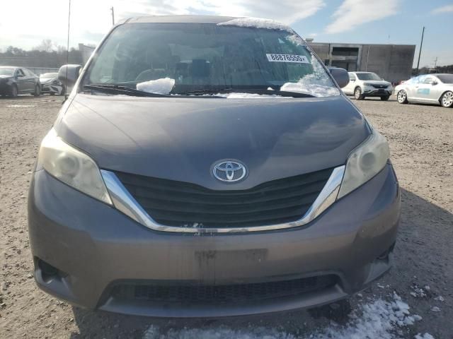 2013 Toyota Sienna LE