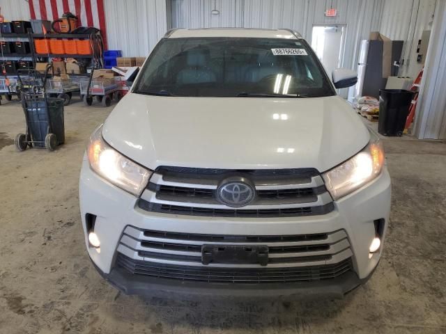 2019 Toyota Highlander SE