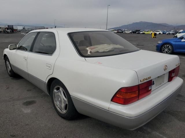 2000 Lexus LS 400