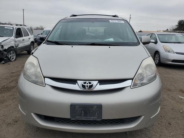 2008 Toyota Sienna XLE