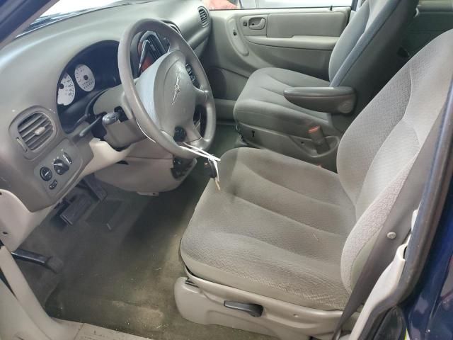 2005 Chrysler Town & Country LX