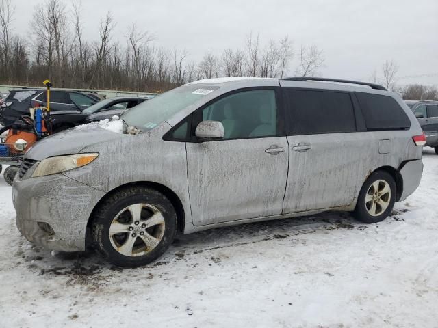 2011 Toyota Sienna LE