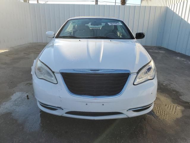 2013 Chrysler 200 Touring