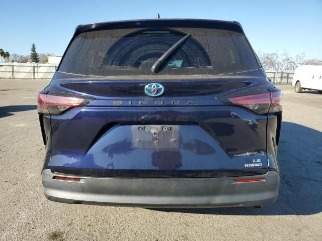 2021 Toyota Sienna LE