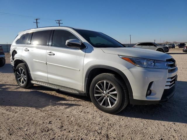 2017 Toyota Highlander SE