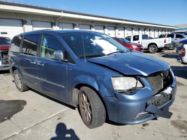 2011 Chrysler Town & Country Touring L