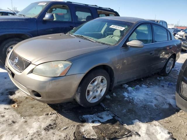 2004 Nissan Altima Base