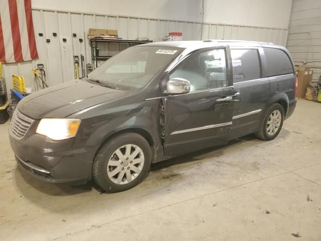 2012 Chrysler Town & Country Touring L