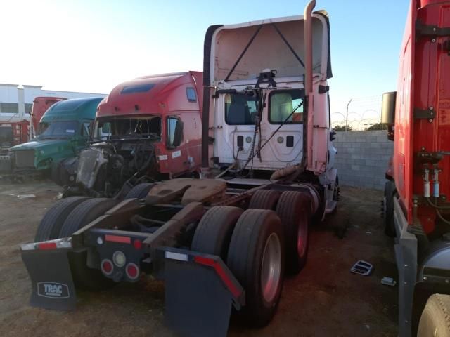 2015 Freightliner Cascadia 113