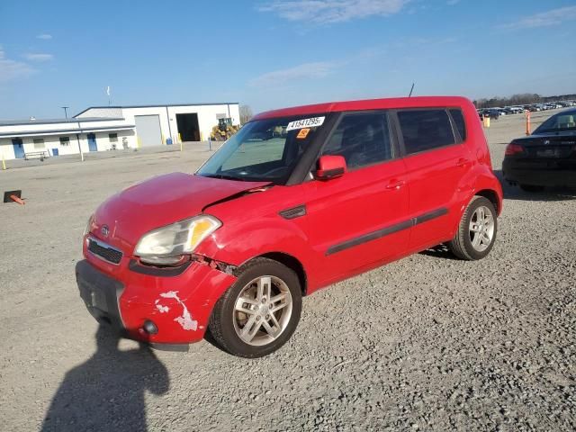 2011 KIA Soul +