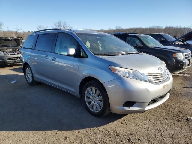 2015 Toyota Sienna LE