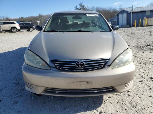 2005 Toyota Camry LE