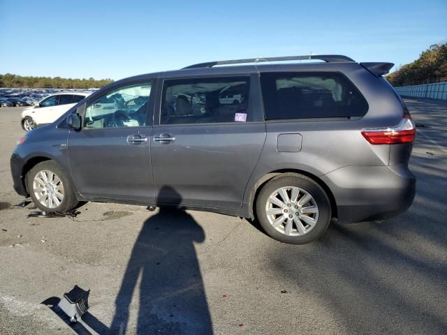 2017 Toyota Sienna XLE