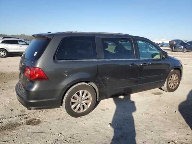 2012 Volkswagen Routan SE