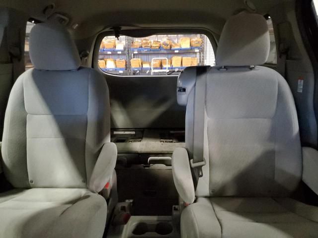 2015 Toyota Sienna LE