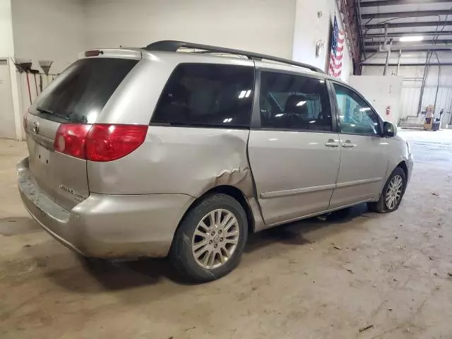 2007 Toyota Sienna XLE