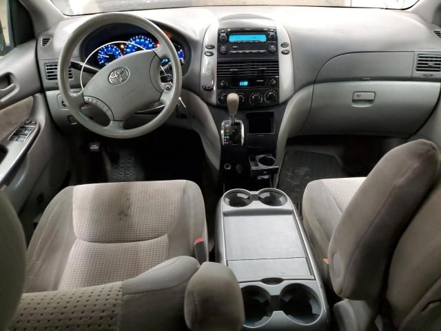 2008 Toyota Sienna CE