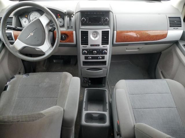 2009 Chrysler Town & Country Touring