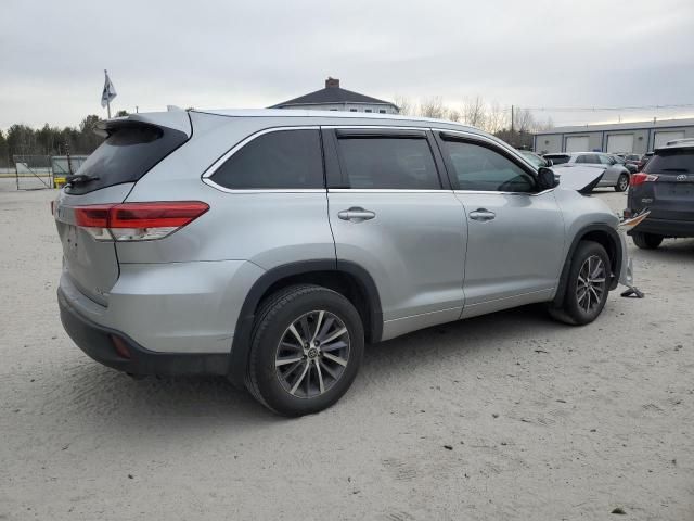 2017 Toyota Highlander SE