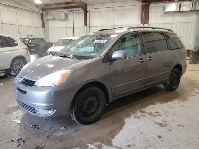 2005 Toyota Sienna XLE