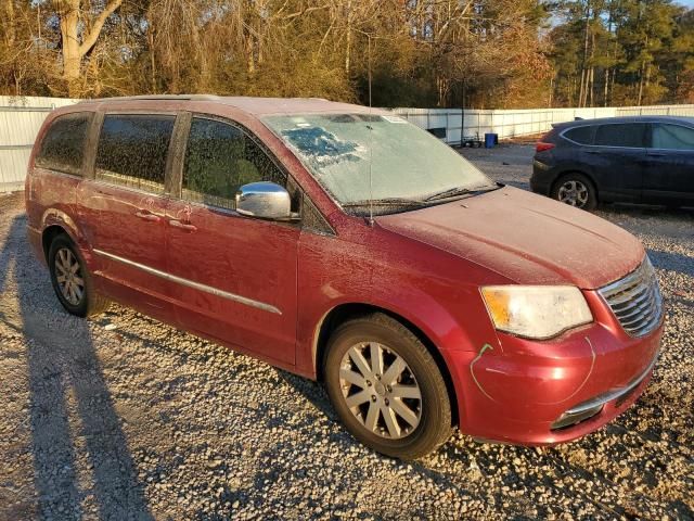 2011 Chrysler Town & Country Touring L