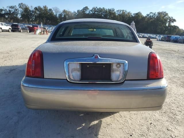 2001 Lincoln Town Car Executive