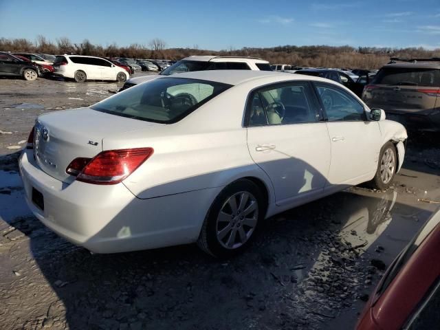 2005 Toyota Avalon XL