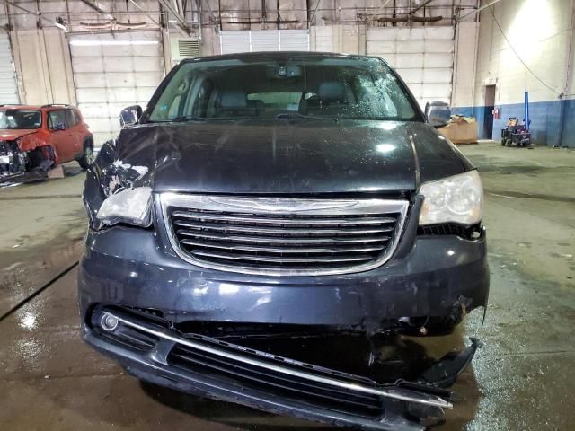 2014 Chrysler Town & Country Touring L