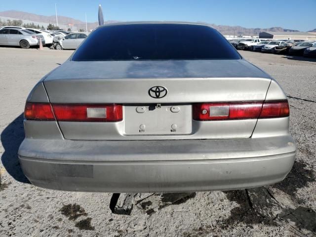 1999 Toyota Camry LE