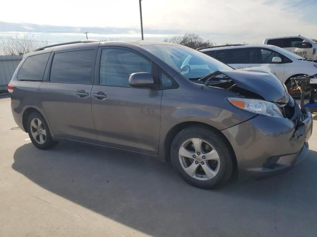 2013 Toyota Sienna LE