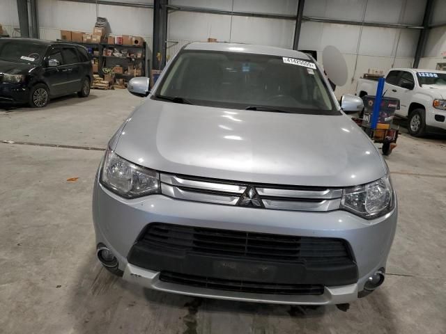 2015 Mitsubishi Outlander SE