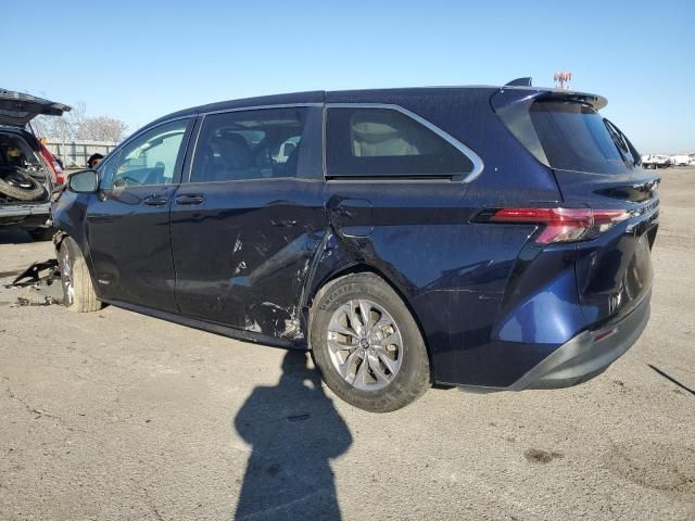 2021 Toyota Sienna LE