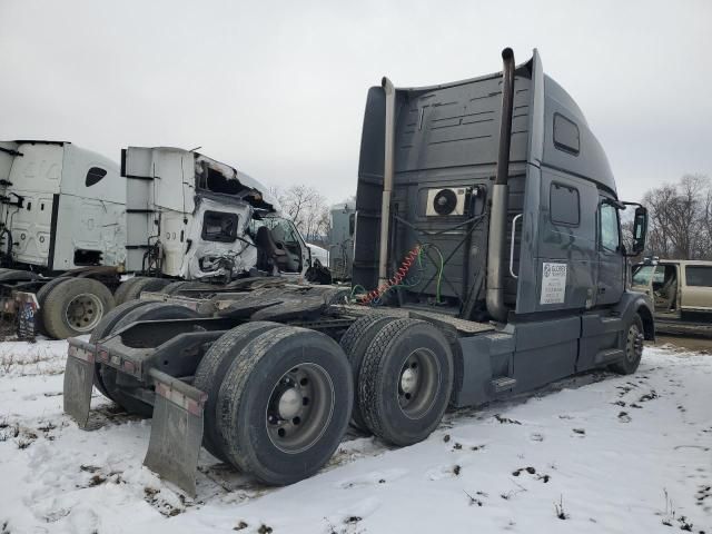 2013 Volvo VN VNL