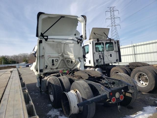 2022 Freightliner Cascadia 126