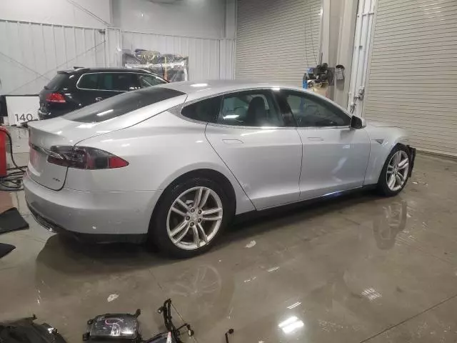 2015 Tesla Model S 70D