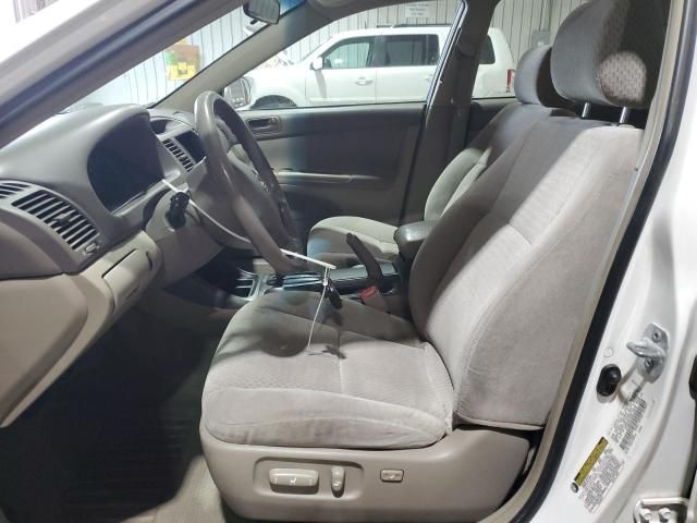 2004 Toyota Camry LE