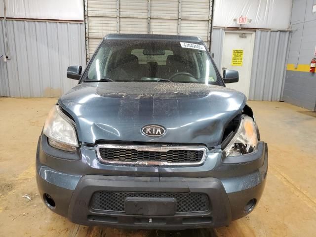 2011 KIA Soul +