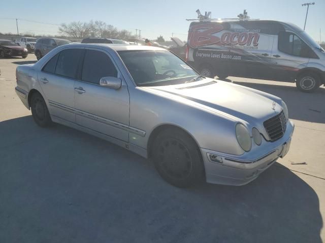 2000 Mercedes-Benz E 320