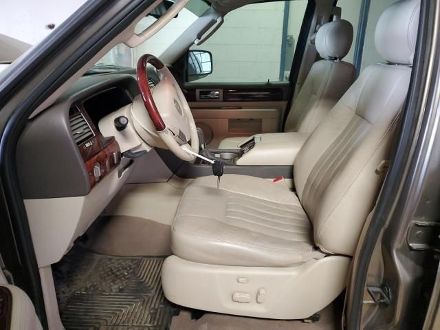 2004 Lincoln Navigator