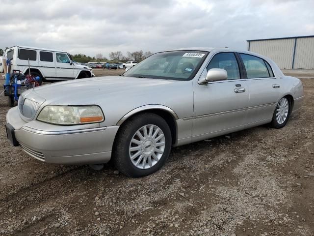 2004 Lincoln Town Car Executive