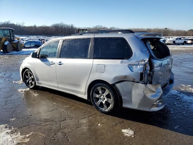 2017 Toyota Sienna SE