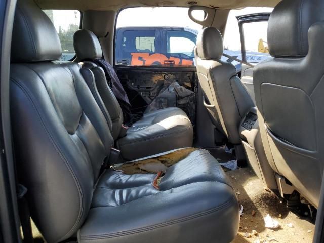 2004 Chevrolet Suburban C1500