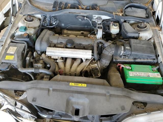 2000 Volvo S70 Base